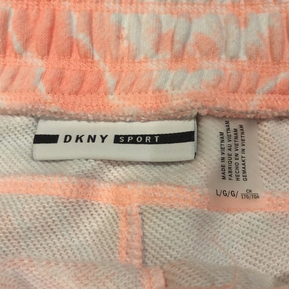Brand๐๐๐ฅ๐ DKNY sports shorts. - Picture 4 of 10